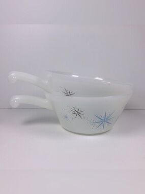 2 Vintage Atomic Starburst & Milk Glass soup bowls ✨ Handled bowls